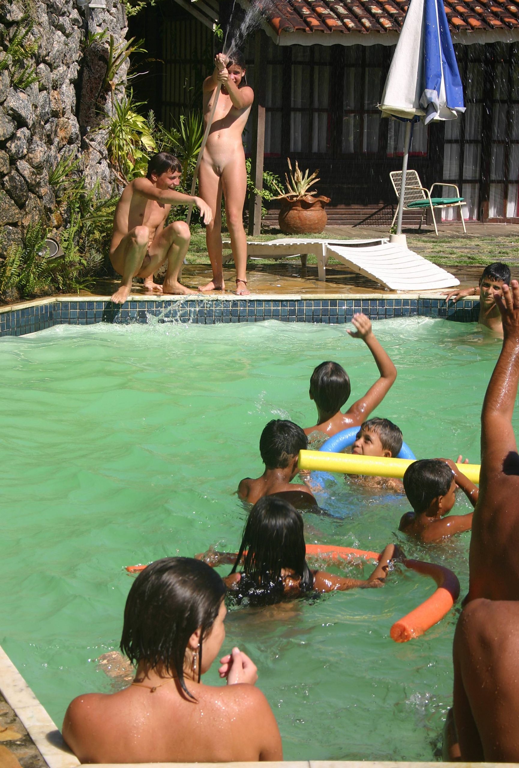 Pure Nudism-Brazilian Outdoor Resort - 3