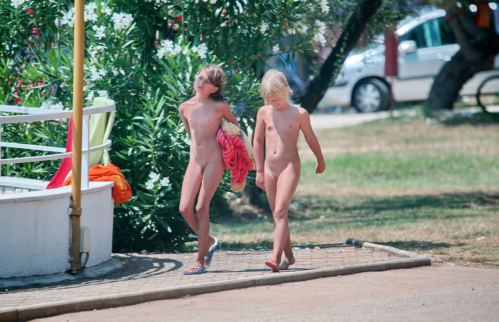Purenudism Images-Nudist Family and Friends - 3