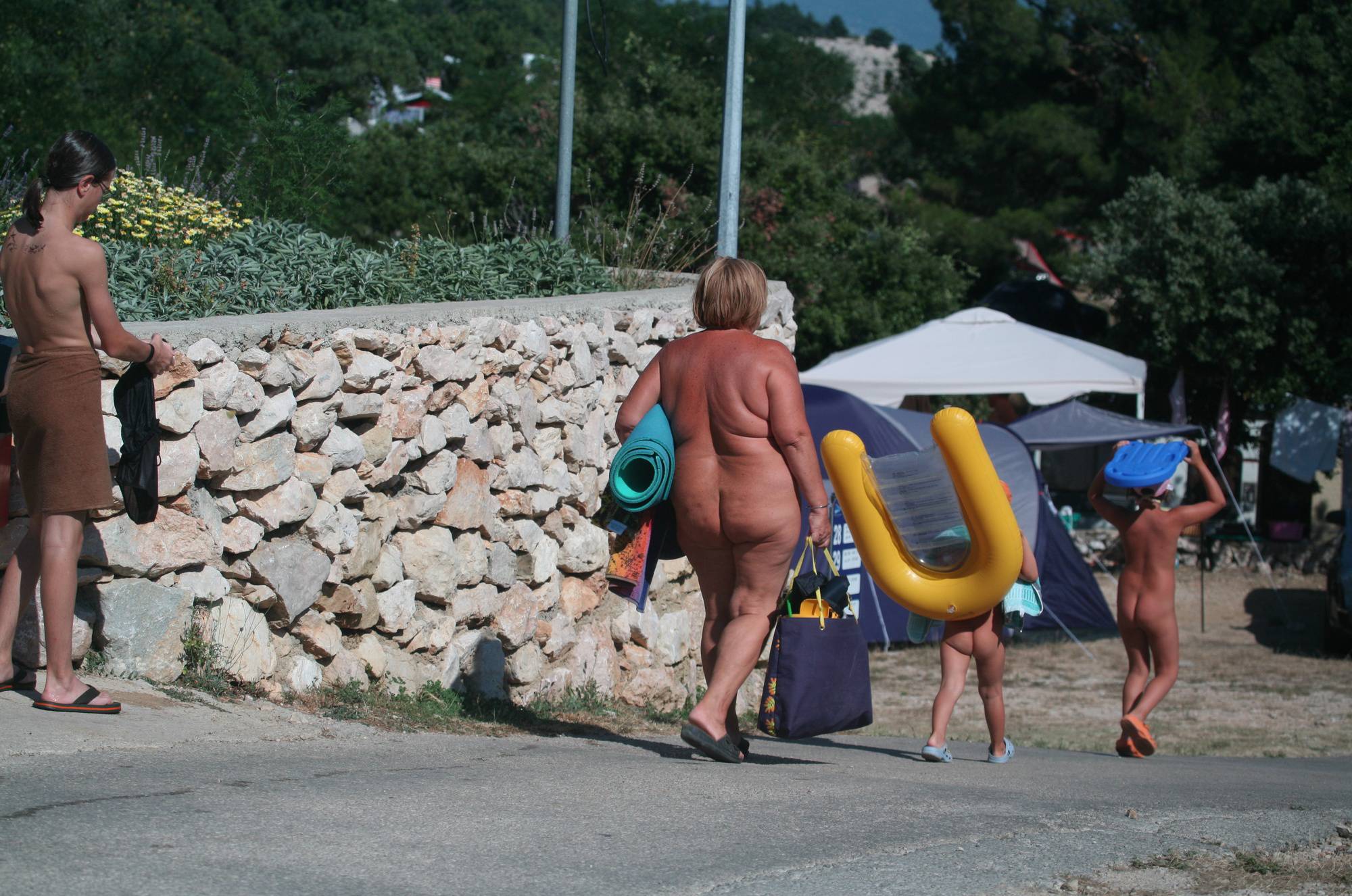 Pure Nudism Images-Naturist Family Trail Pass - 3