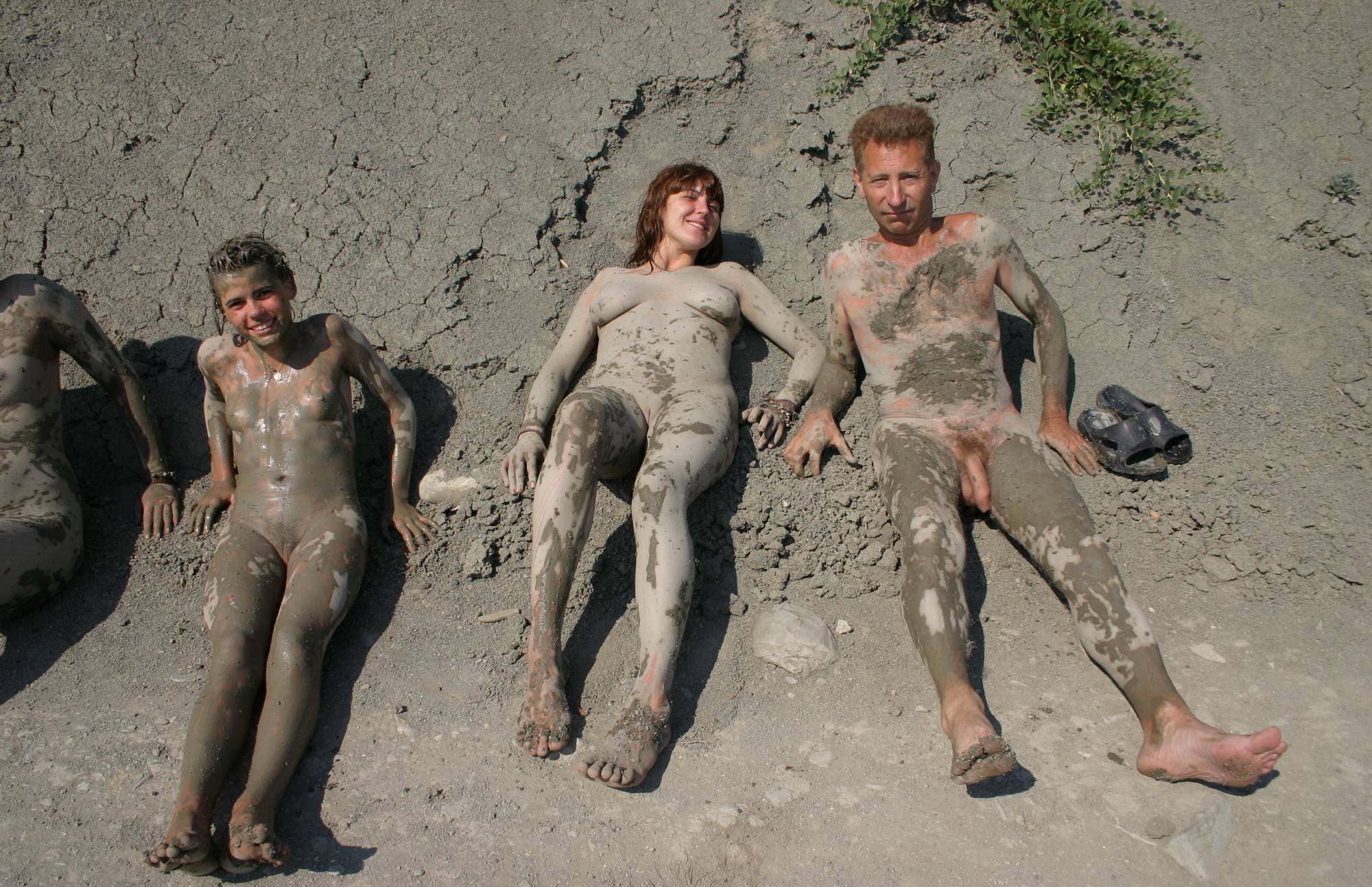 Pure Nudism-Mud Sand Family Groups - 2